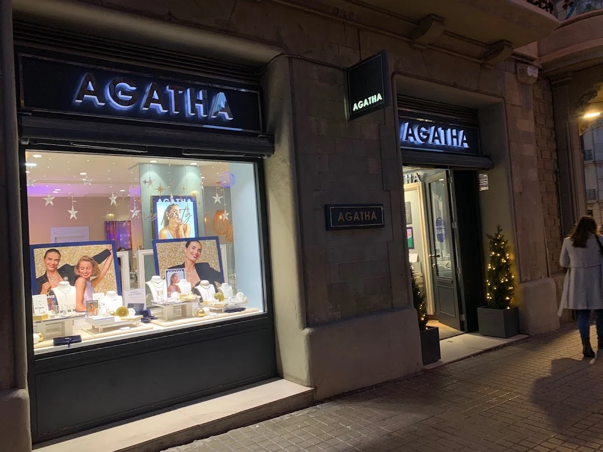 AGATHA PARIS - 5