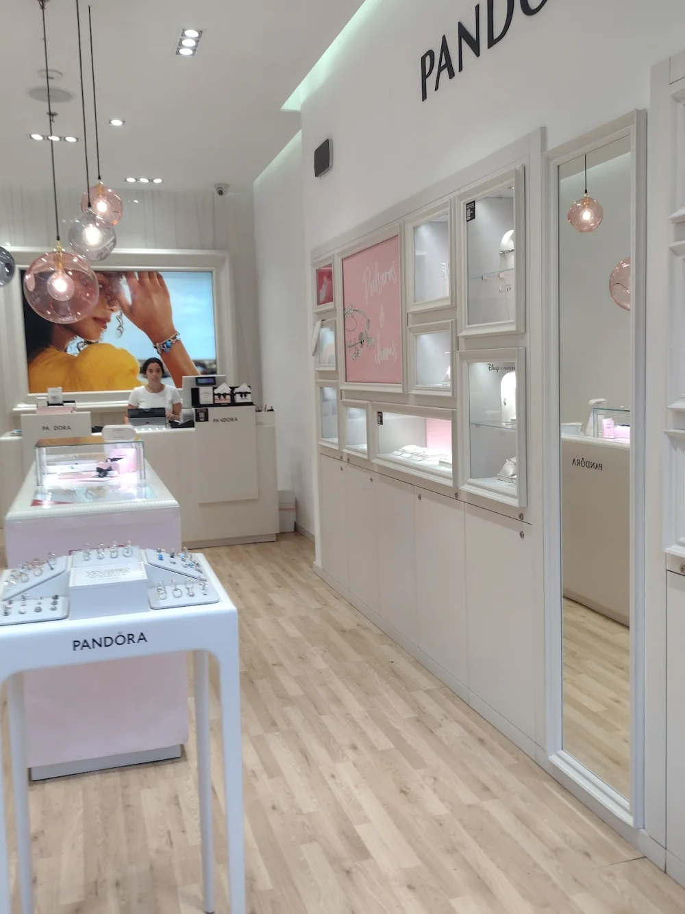 Boutique PANDORA - 2