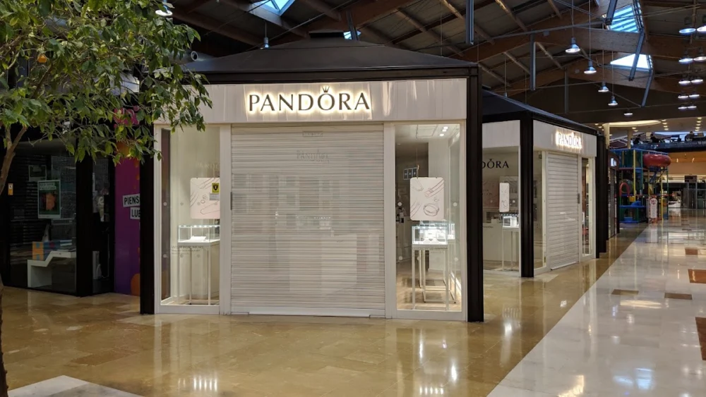 BOUTIQUE PANDORA C.C. ARTEA - 2