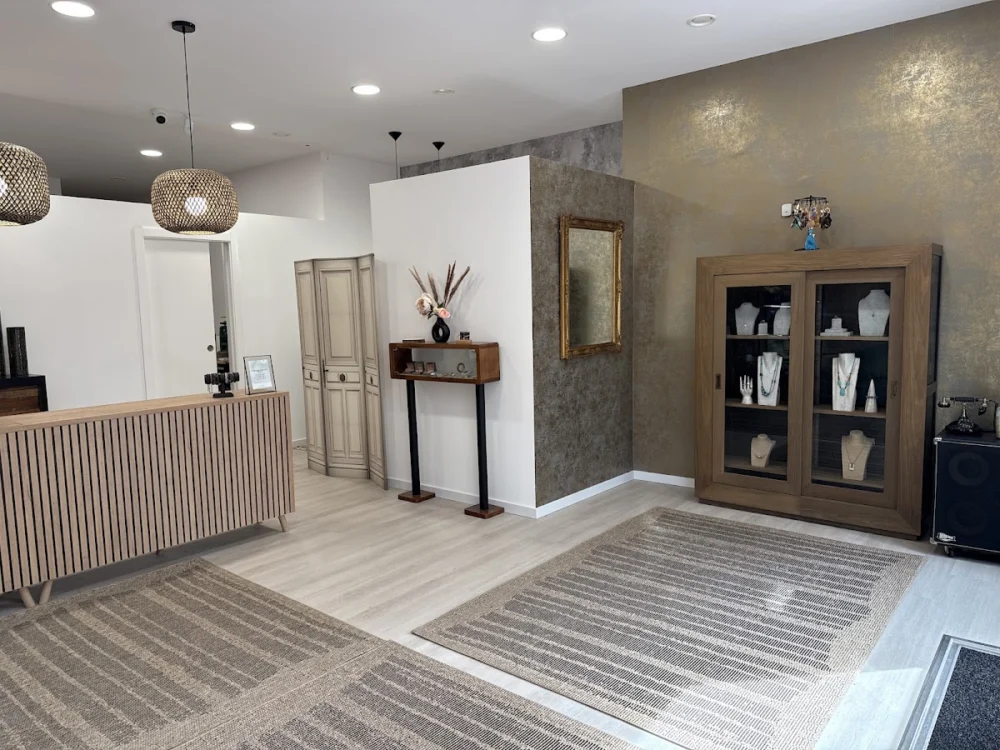 Granalla Taller De Joyería Y Compraventa De Oro Y Plata - 4