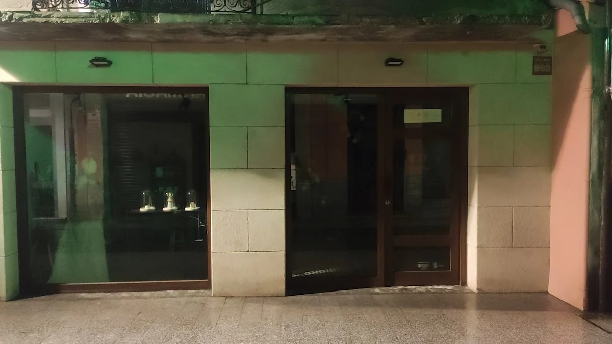 Idoia Lizeaga Iturralde. Joyera artesana, maestra florista