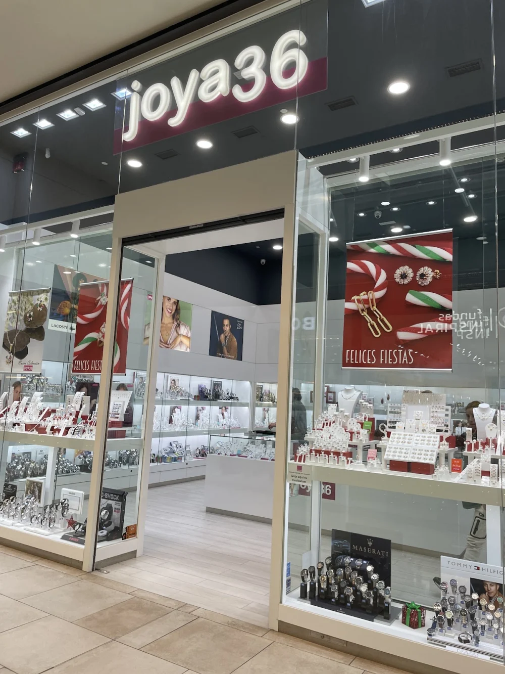 Joya 36 - Centro Comercial Vialia
