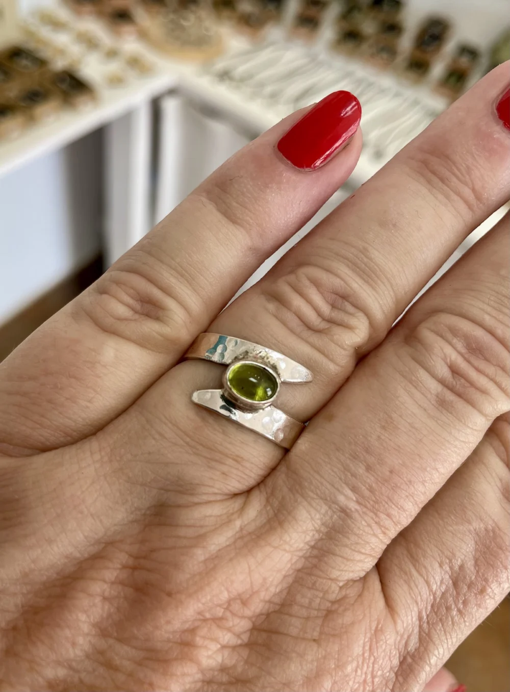 La Isla del Tesoro, Modeschmuckgeschäft Lavaschmuck Olivinschmuck Edelsteinschmuck