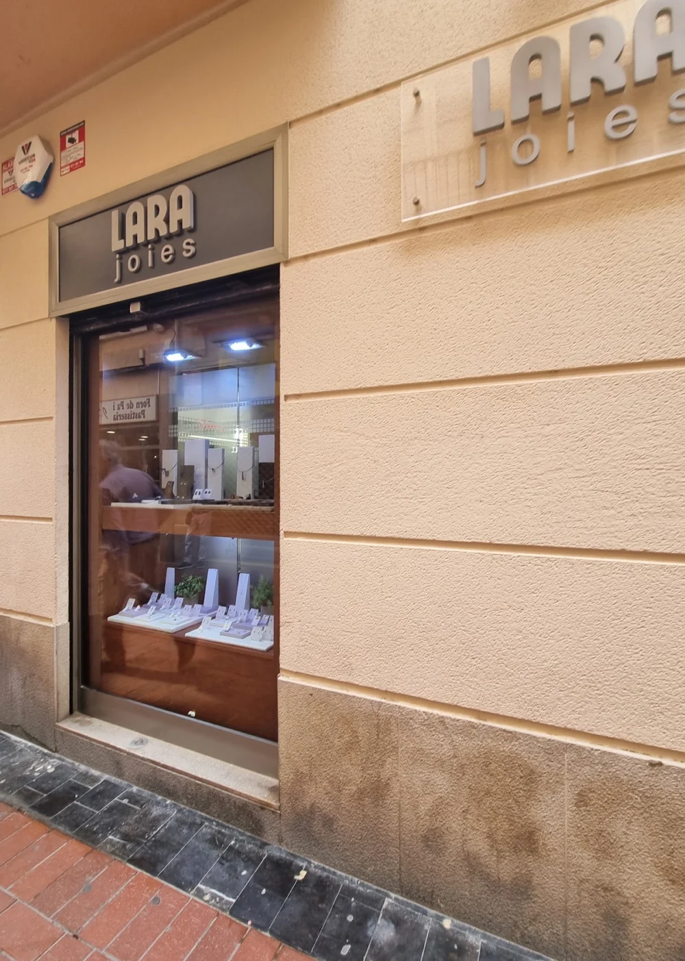 LARA joies