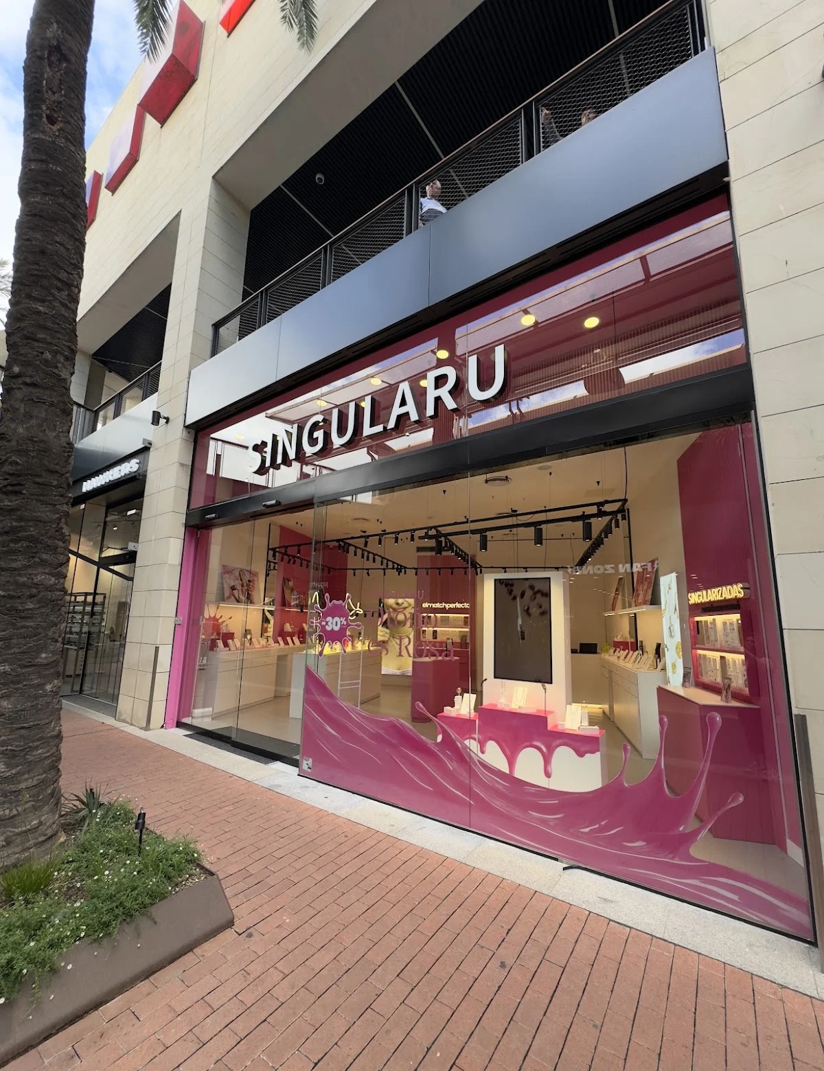 SINGULARU