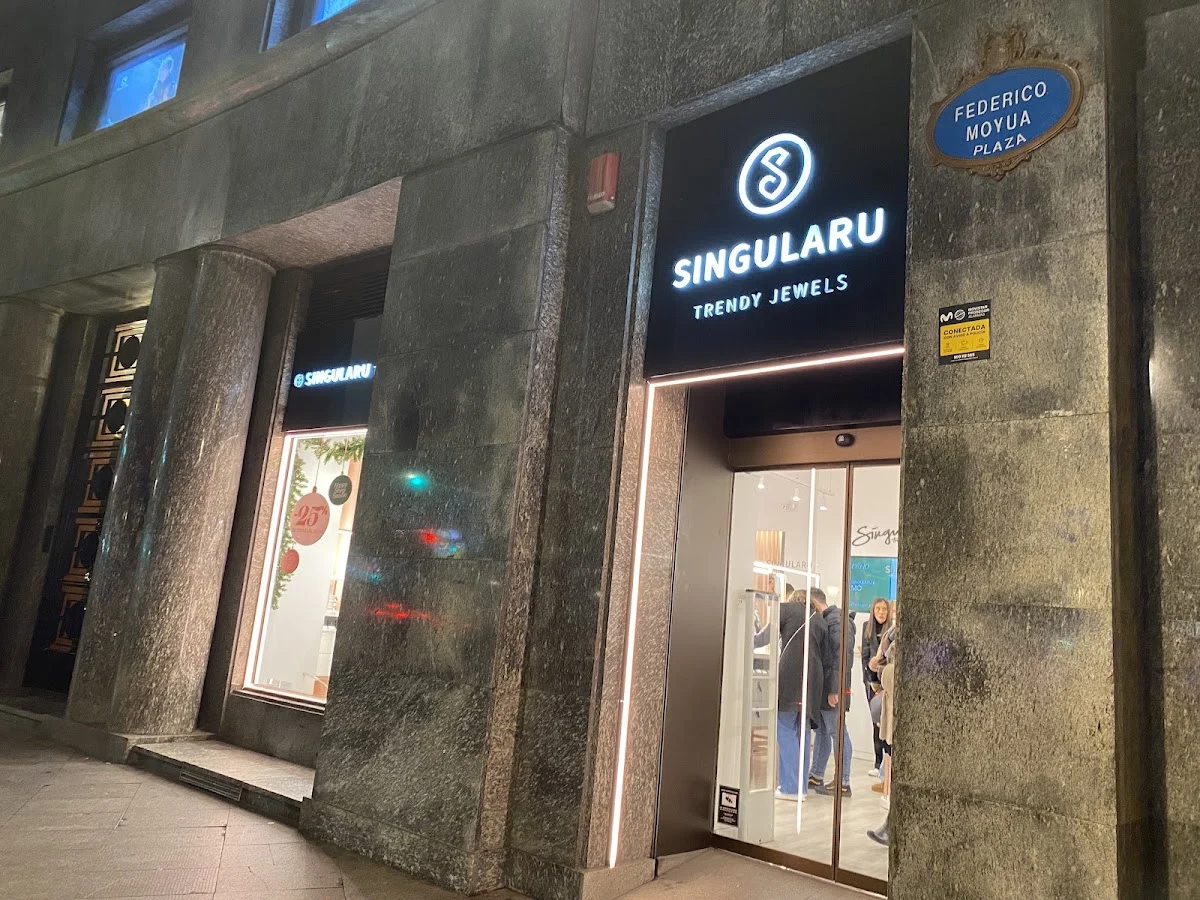 SINGULARU