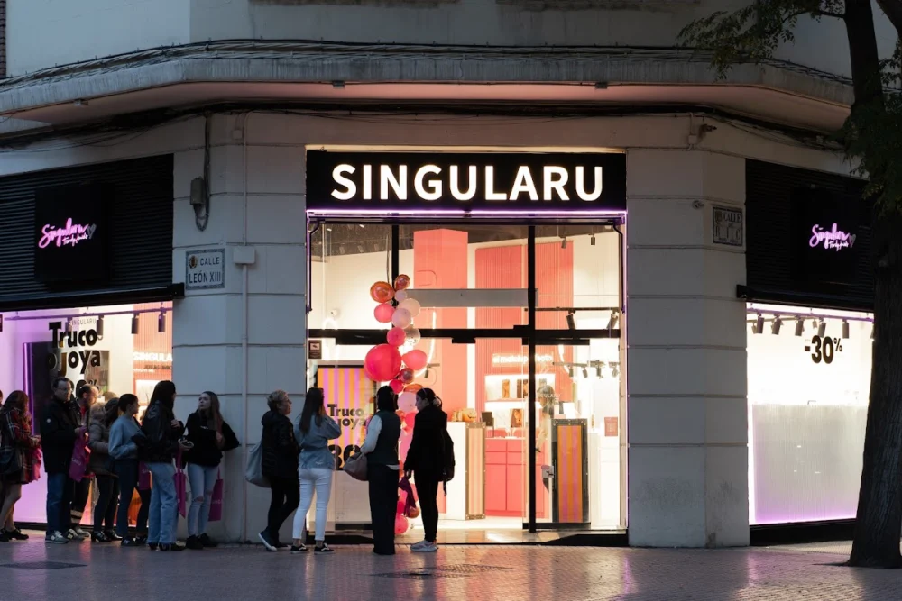 SINGULARU