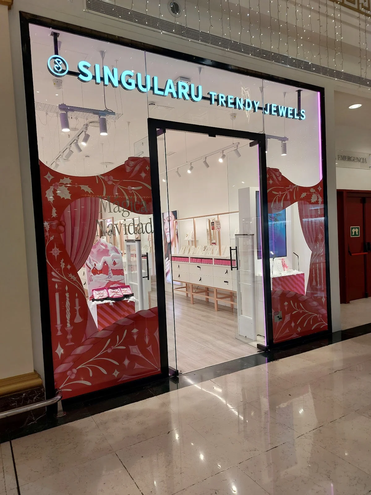 SINGULARU