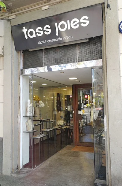 Tass Joies - 7