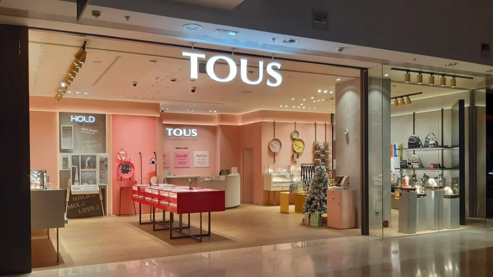 Tous