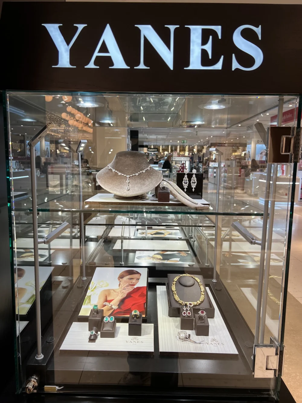 YANES - 4